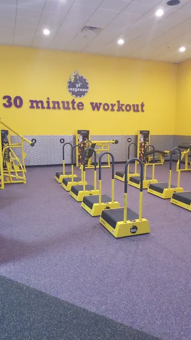 Planet Fitness Picture 8
