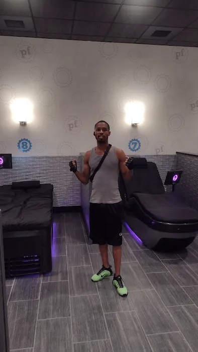 Planet Fitness Picture 9