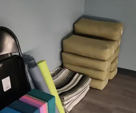 The Yoga Room LV