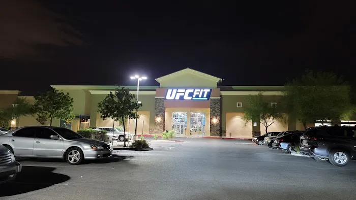 UFC FIT Centennial Picture 9