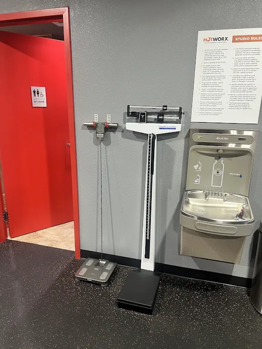 HOTWORX - Las Vegas, NV - Centennial Hills Picture 4