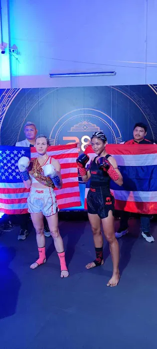 Sitthichok Muay Thai / Smiling Warriors Team Picture 1