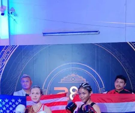 Sitthichok Muay Thai / Smiling Warriors Team