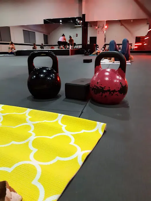 Vegas Hot! Yoga & Pilates Studio Picture 10