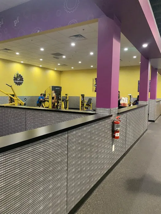 Planet Fitness Picture 9