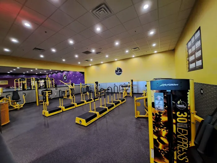 Planet Fitness Picture 6