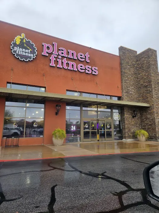 Planet Fitness Picture 3