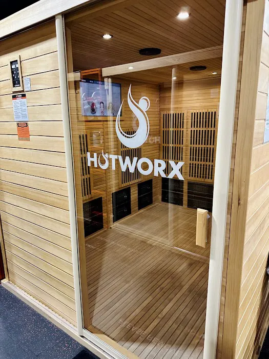 HOTWORX - Las Vegas, NV - Tropicana & Ft Apache Picture 10