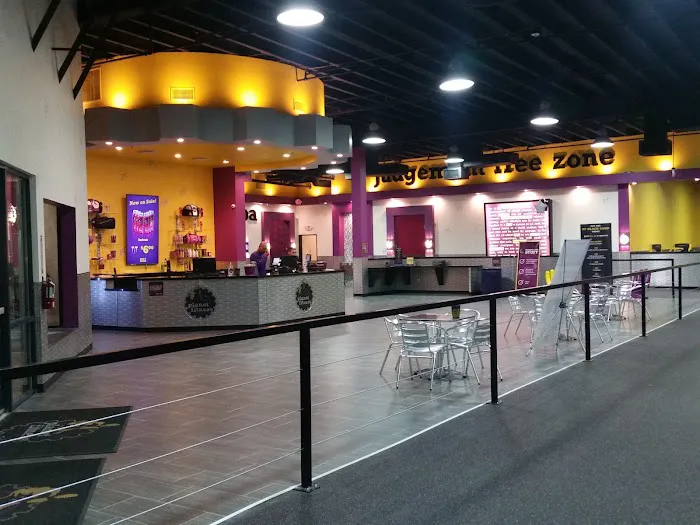 Planet Fitness Picture 1