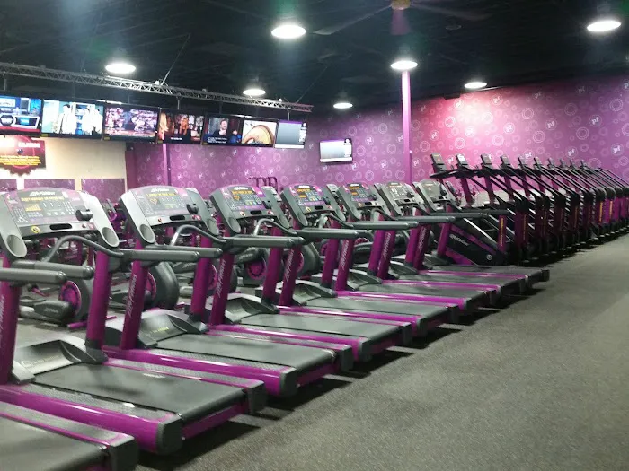 Planet Fitness Picture 6