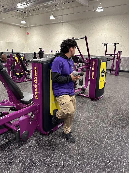 Planet Fitness Picture 2