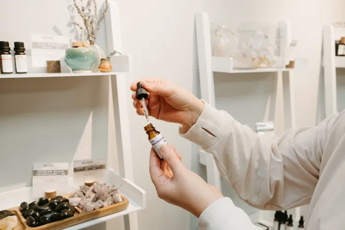 Glow by Lola - Studio + Shop Picture 7