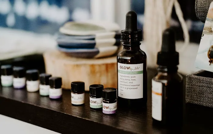 Glow by Lola - Studio + Shop Picture 2