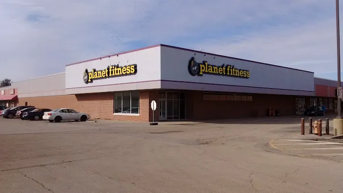 Planet Fitness Picture 9