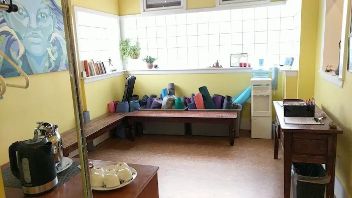 Living Yoga Center Picture 5