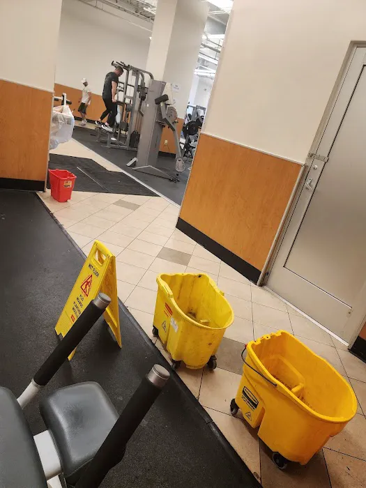 LA Fitness Picture 8