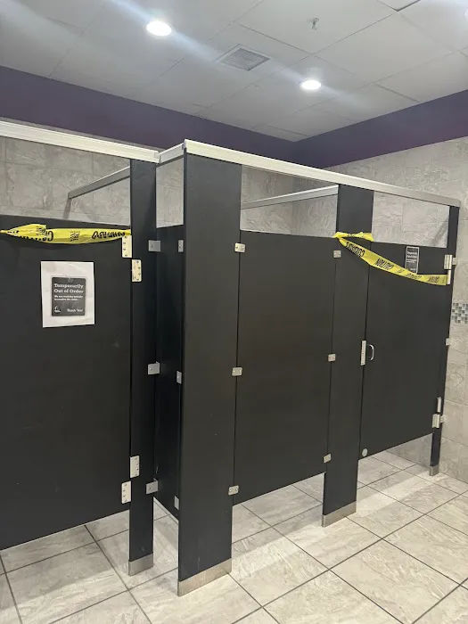 Planet Fitness Picture 2