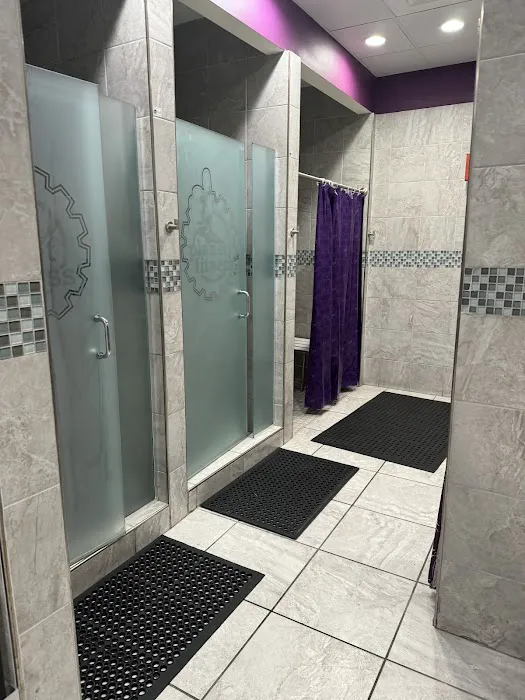 Planet Fitness Picture 8