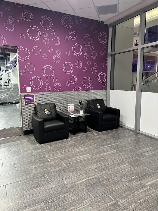 Planet Fitness Picture 9