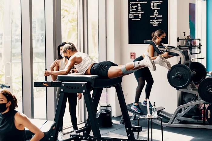 GluteHouse Picture 1