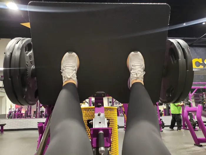 Planet Fitness Picture 9
