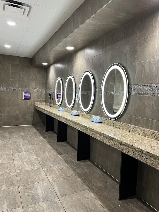 Planet Fitness Picture 5