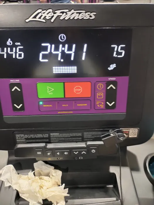 Planet Fitness Picture 8