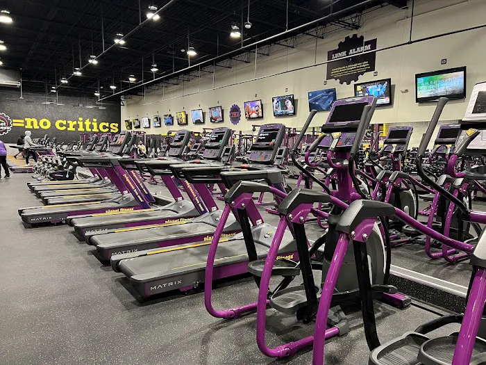Planet Fitness Picture 10