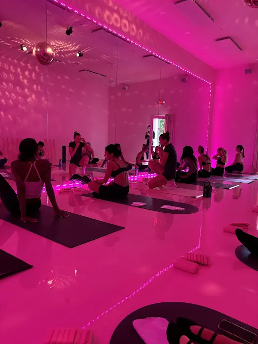 Babe Hot Pilates Picture 3