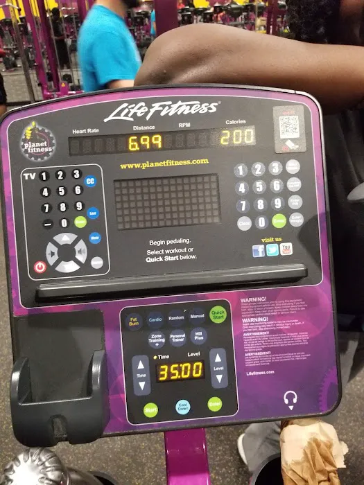 Planet Fitness Picture 6