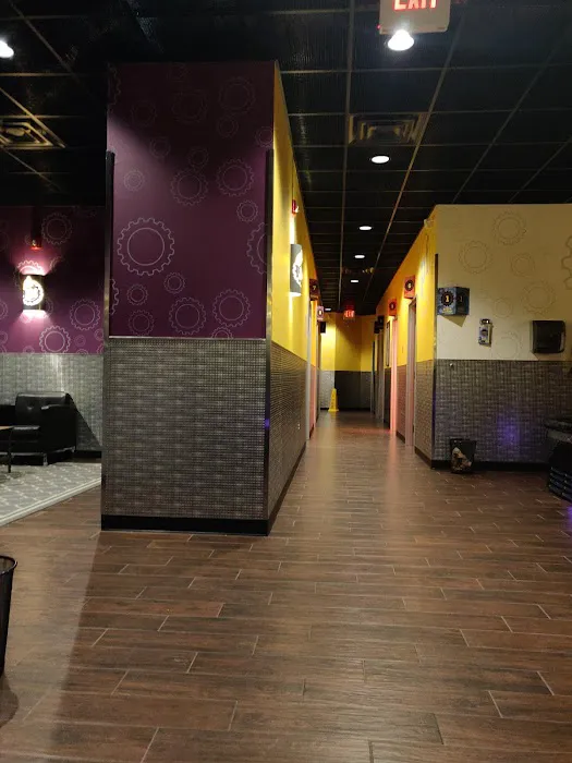 Planet Fitness Picture 9