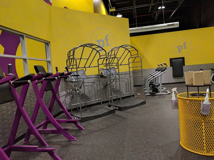 Planet Fitness Picture 10