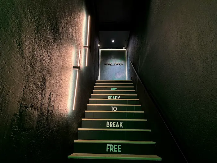 Break Free Movement Picture 6
