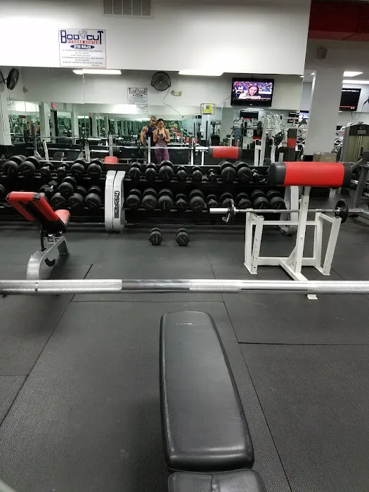 Bodycut Fitness Center Picture 3