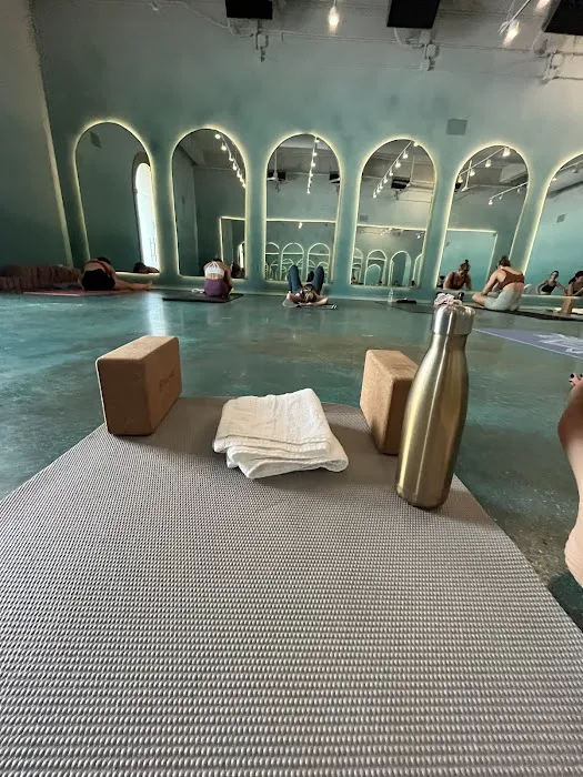 Mimi Yoga Picture 10