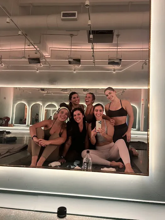 Mimi Yoga Picture 3