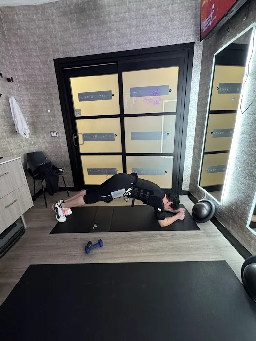 IMPULSE FITNESS EMS Picture 4