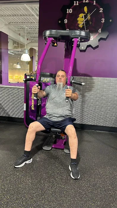 Planet Fitness Picture 9