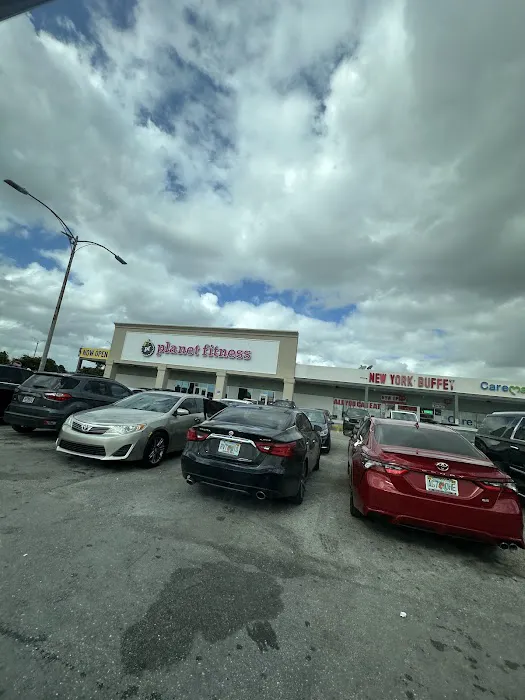 Planet Fitness Picture 9