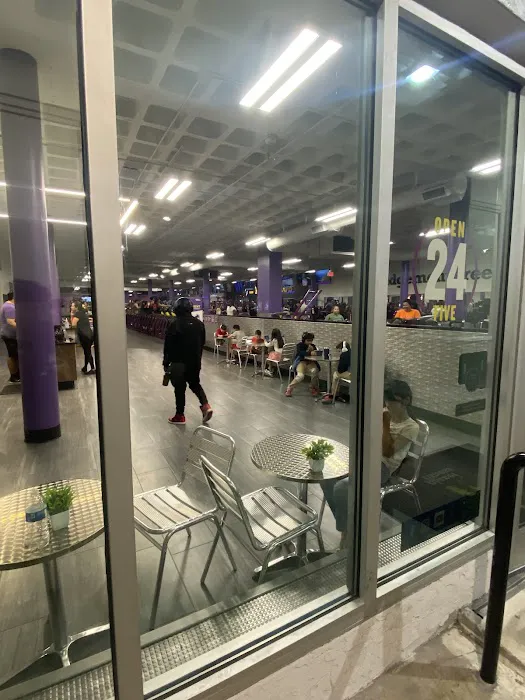 Planet Fitness Picture 10