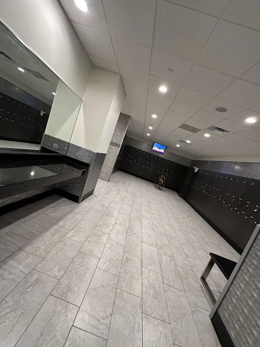 Planet Fitness Picture 6