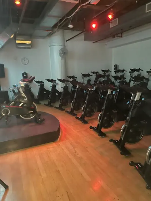 Southeast Financial Center Fitness Center (Powered by Kinema Fitness) Picture 2