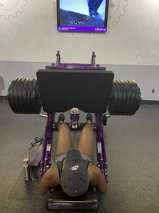 Planet Fitness Picture 7