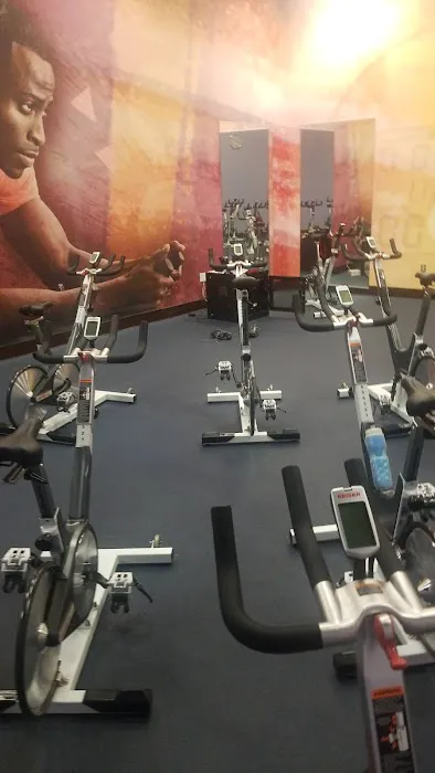 LA Fitness Picture 6