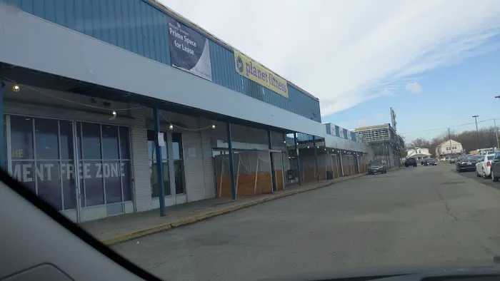 Planet Fitness Picture 9