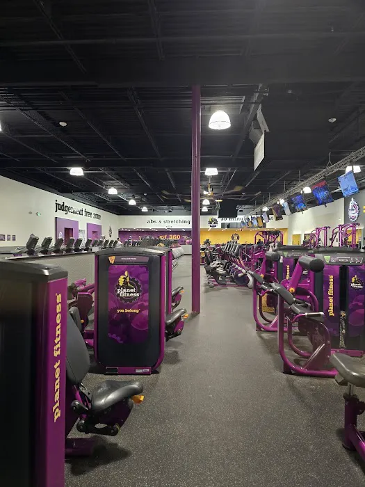 Planet Fitness Picture 8