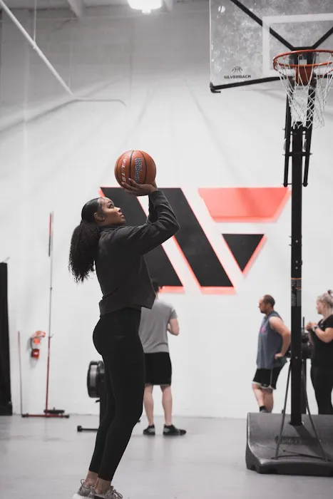 Wonderfly Athletics - Arbutus Picture 7