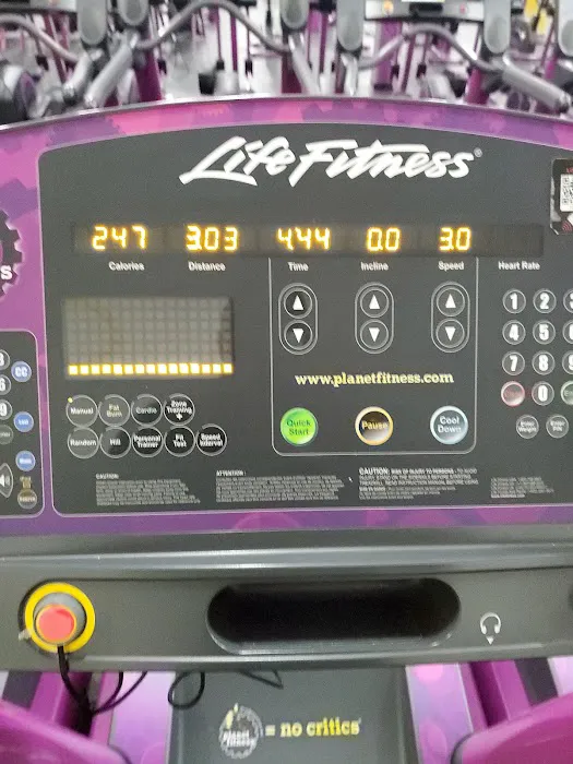 Planet Fitness Picture 9