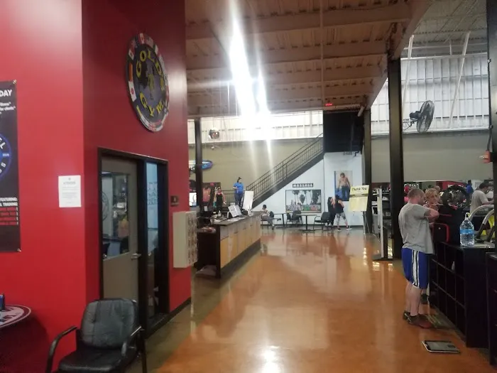 Gold's Gym Picture 8