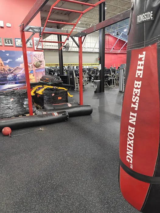 Gold's Gym Picture 2